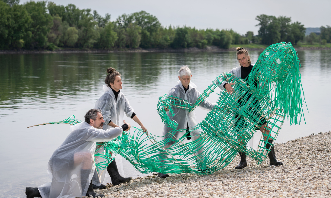 Event image for FLUIDE III: WASSER - Hals um große Steine