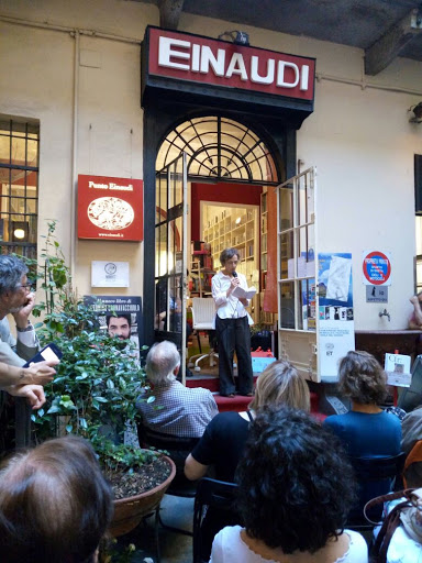 Libreria Punto Einaudi Milano