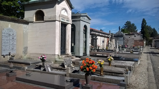 Cimitero di Chiaravalle