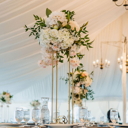 Sweetly Paired Wedding Planner
