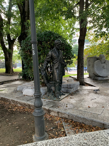 Giuseppe Mazzini statua