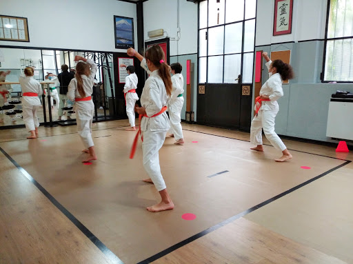 ASD REIKAN KARATE CLUB (Karate Shotokan tradizionale, Tai Chi, Ginnastica per tutti)