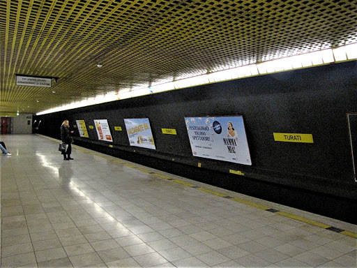 Stazione MM3 Turati - Milano