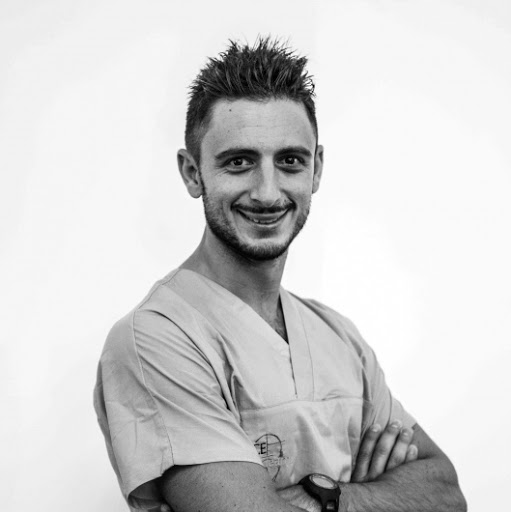 Dr. Antonio Russillo, chirurgo maxillo facciale