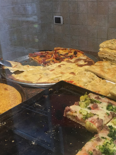 Ristoro Monterosso - Focaccia, Pizza, Farinata & Torte Salate