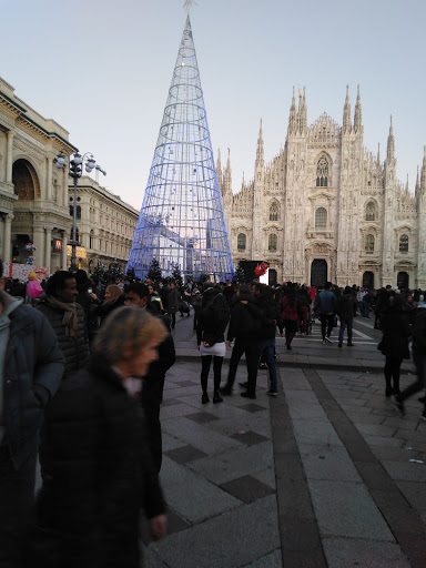 Milano Tourist Guide