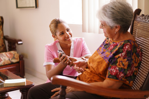 CareMo | In-Home Health Caregiving Service