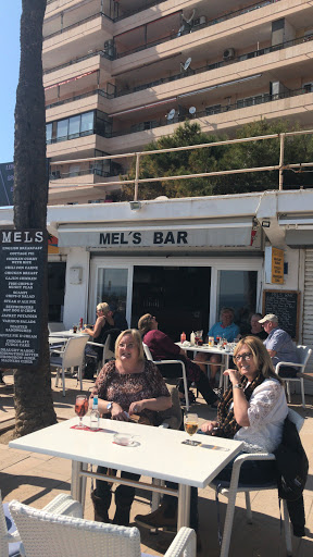 Mel's bar