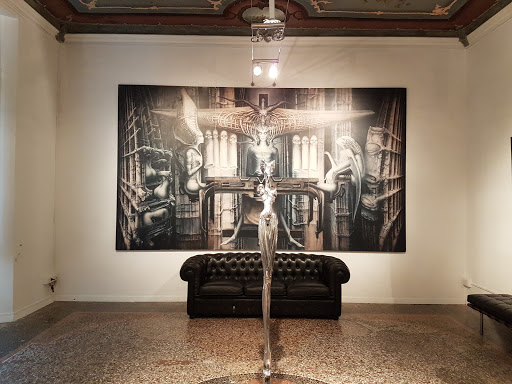 Artribù - Maxima Gallery