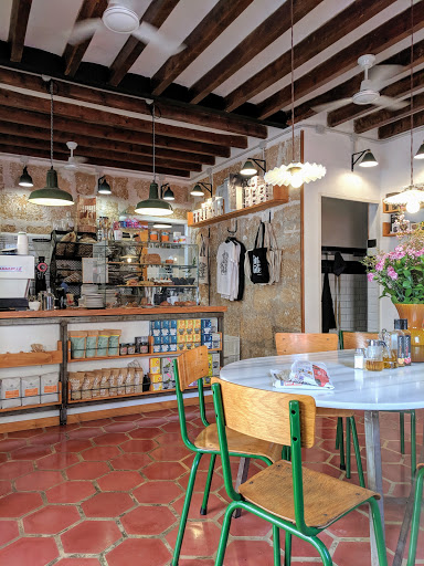 Mama Carmen's coffee&bakery