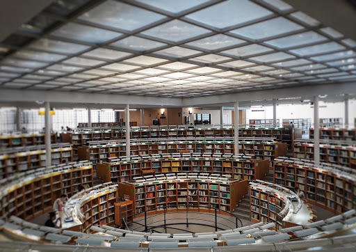 Biblioteca de Ciencias Sociales y Jurídicas
