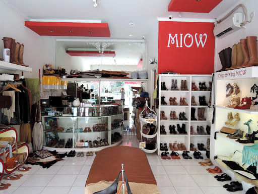 Miow Shoes & Bags