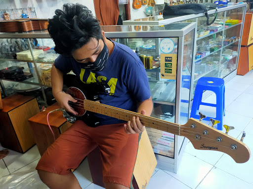 Champar Guitar