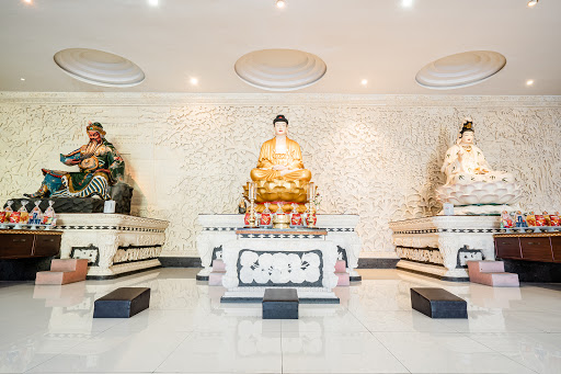 Maha Vihara & Pusdiklat Buddha Maitreya Bali