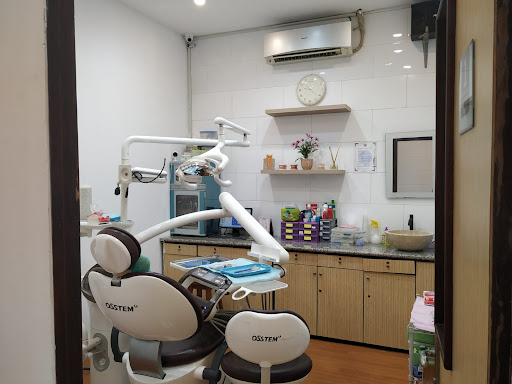 Dentes Dental Clinic (Klinik Gigi DENTES) Imam Bonjol Denpasar