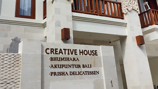 CREATIVE HOUSE OF BHUMIHARA FARMACY , AKUPUNTURBALI, PRISA DELICATESSEN