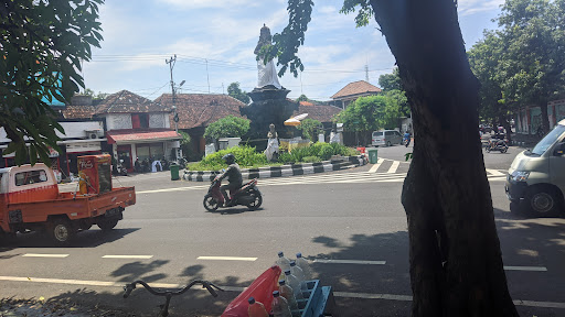 Patung Jalan Diponegoro