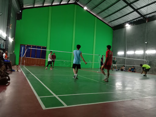 Dennis Badminton