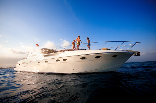 Tropical Yacht Charters