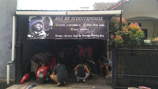 AGS 88 SCOOTERHOUSE