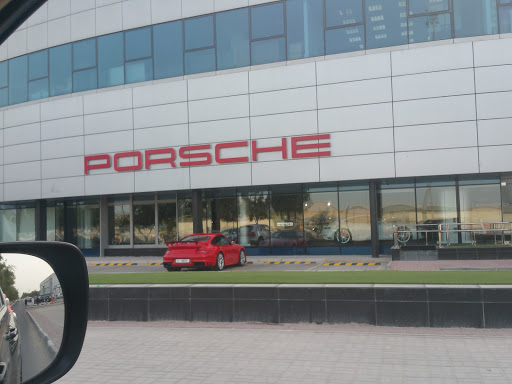 Porsche Centre Doha Showroom