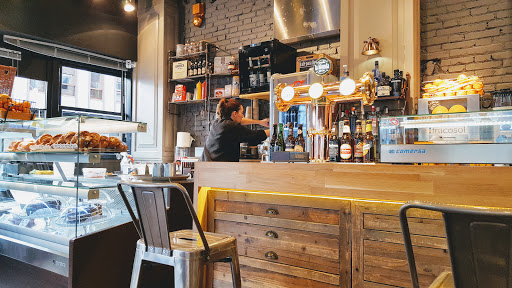 La Blonda, Coffe & Bar