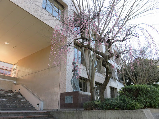 九州国際大学付属高等学校 事務室