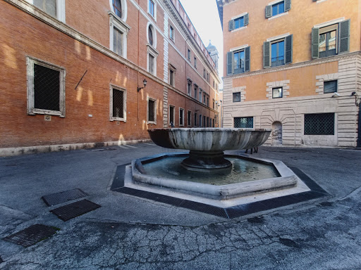 Fontana di Piazza Sant' Eustachio