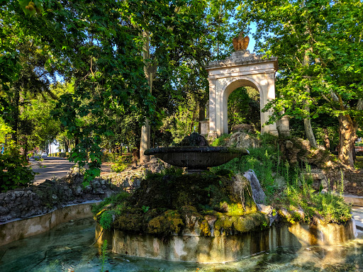 Fontana di Esculapio