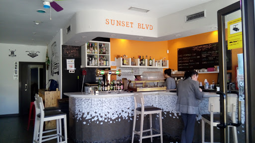 CAFE BAR SUNSET BLVD