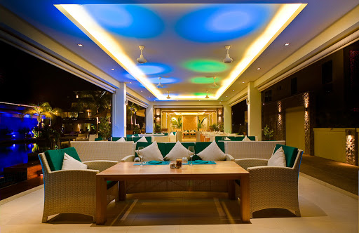 East 88 Restaurant & Beach Lounge