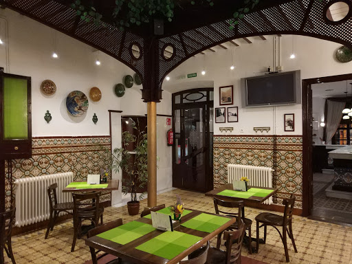 La Antigua Restaurante & Bar