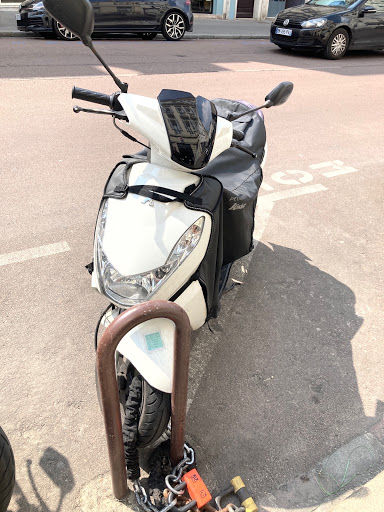 Location Scooter Versailles