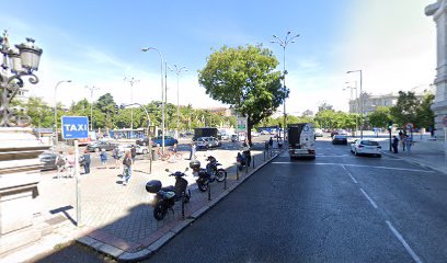 Parada de Taxis (plaza Cibeles)