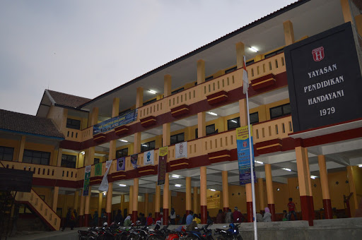 SMP Handayani Nambo Banjaran