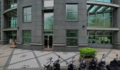約法國際法律事務所