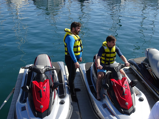 Rent Jetski Valencia®️ - Motos de Agua Valencia - Banana Boat Valencia - Despedidas de Soltera - Alquiler Motos Agua - Alquiler Catamarán Fiestas - JetSki Valencia