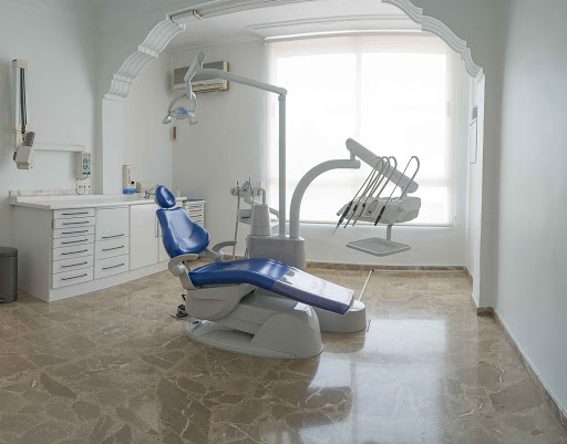 Clínica Dental en Valencia - Dra Salvador Centro Odontológico