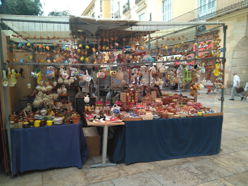 L'Escuraeta, Mercado De Artesanos