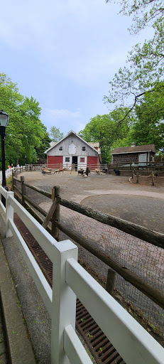 Staten Island Zoo Parking Lot