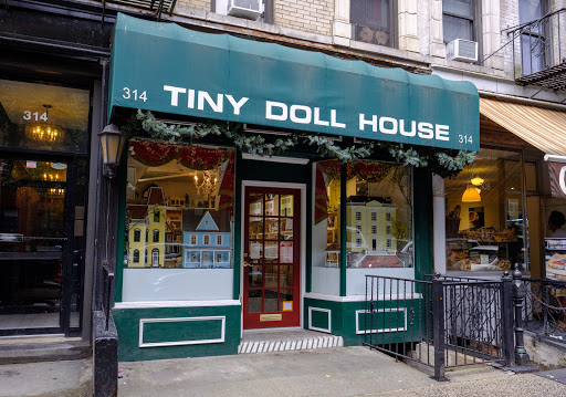 Tiny Doll House