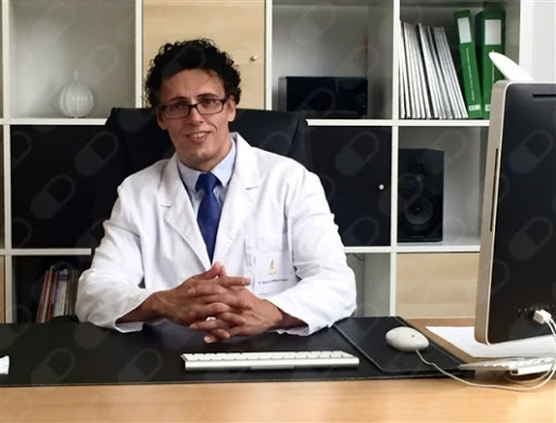 Dr. Alejandro Molina Cabeza, Urólogo