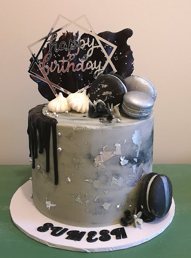 Vinna's Sweet Creations - Custom Made Cakes / Cookies / Cupcakes