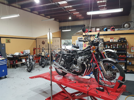 Classic & Vintage Motorcycle Garage