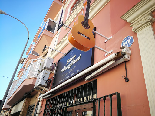Guitarrería Álvarez y Bernal | Tienda de Guitarras en Sevilla