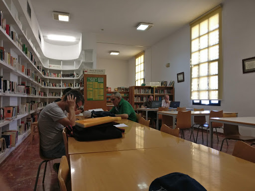 Biblioteca Pública Municipal Cerro del Aguila