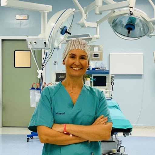 Dra. Ana Garcia Lainez, Cirujano oral y maxilofacial