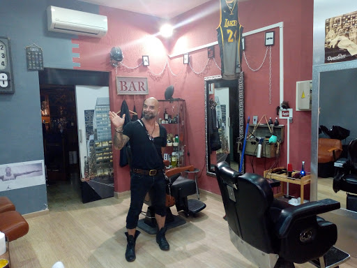 La Santa Mallorca Barber Club