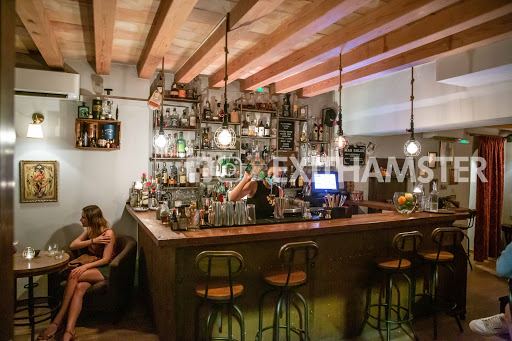 Clandestino Cocktail Club