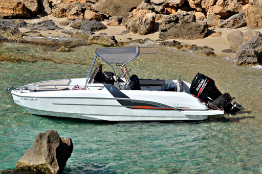 PX boats. Speed Boats Trips, Sailing Trips and Boat Rental without license.